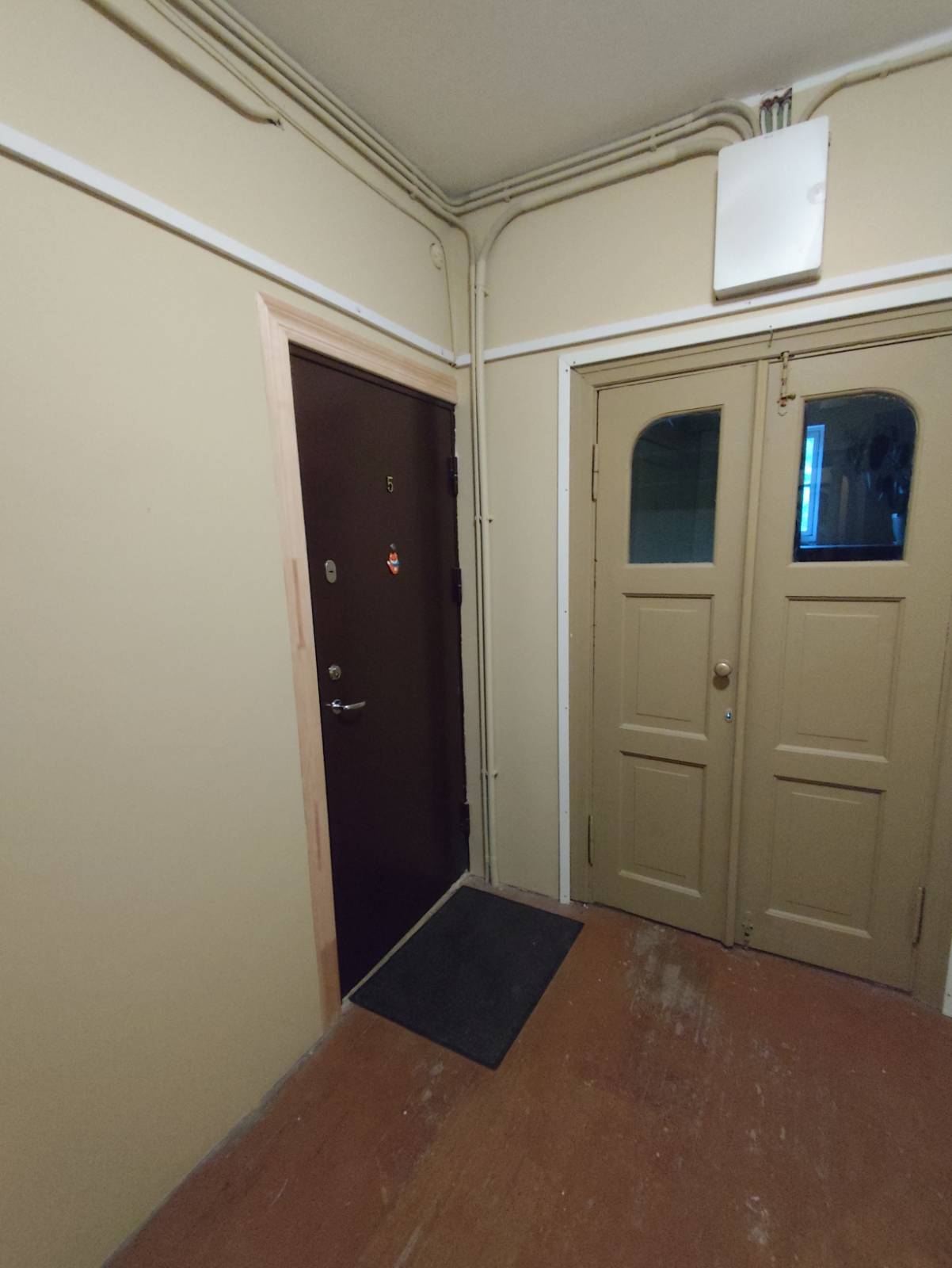 Second view of the corridor and stairs