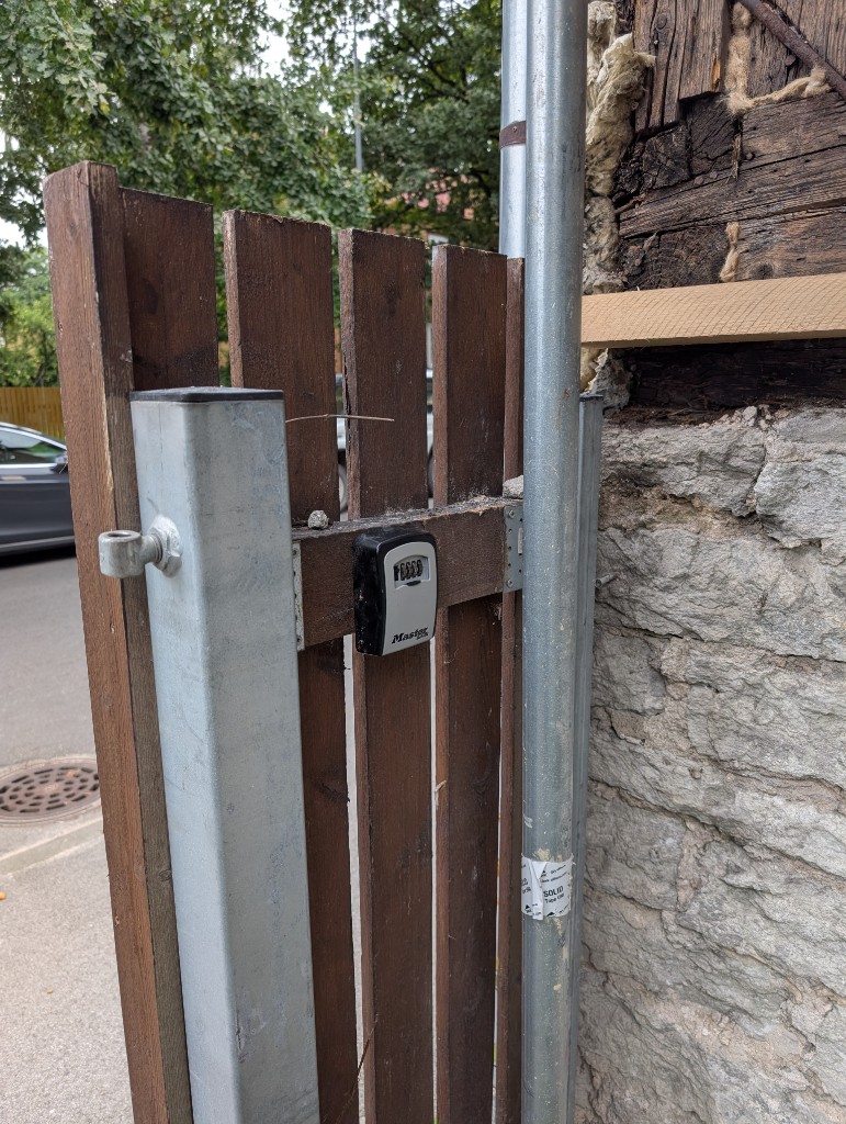 Close-up of the Master Lock key lockbox